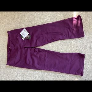 NWT Athleta cropped yoga pants
